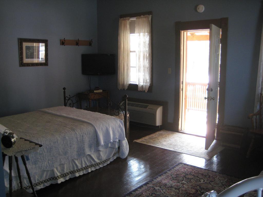 Backwoods Bed And Bath Hotel McGregor Kültér fotó