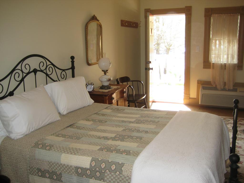 Backwoods Bed And Bath Hotel McGregor Kültér fotó